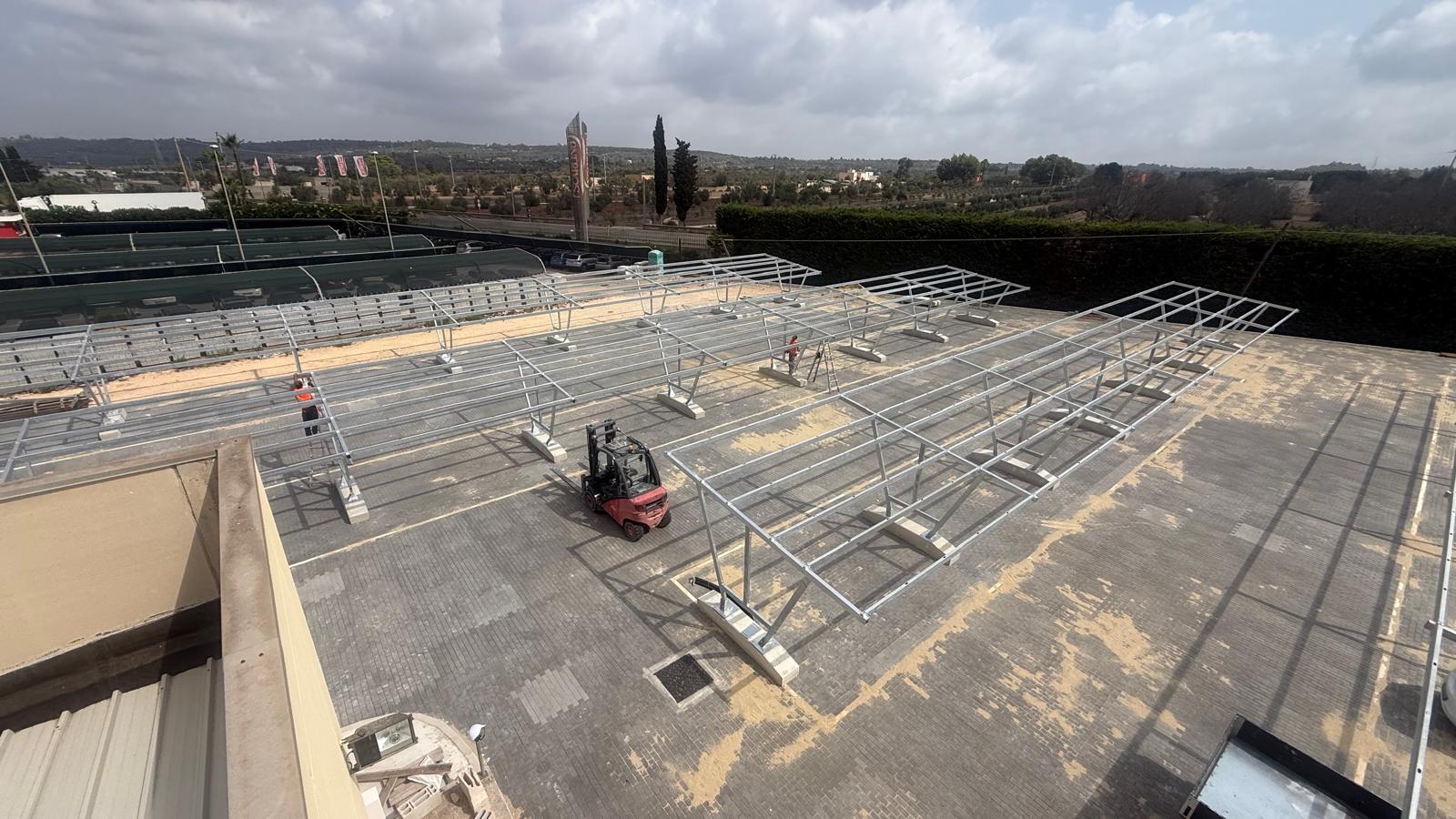 Cantiere pensiline Msolar Easy Fast a Lecce, foto 2